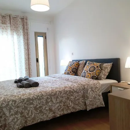 Lisbon Apartment -Free Parking Apartment *