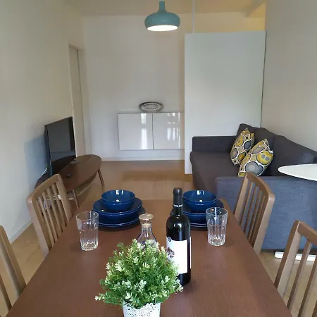 Lisbon Apartment -Free Parking דירה ליסבון