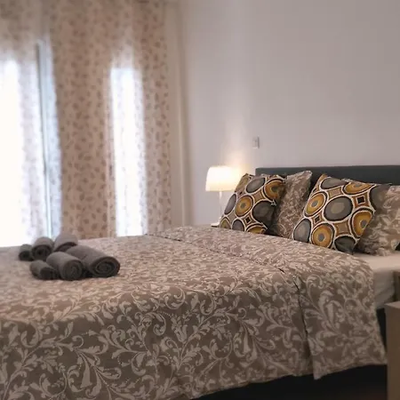 Lisbon Apartment -Free Parking