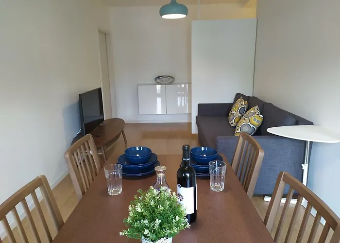 Lisbon Apartment -Free Parking דירה ליסבון