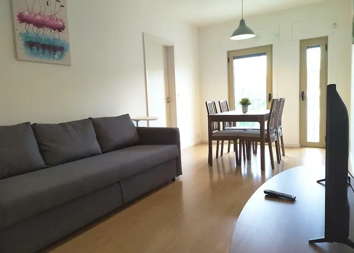 Lisbon Apartment -Free Parking *