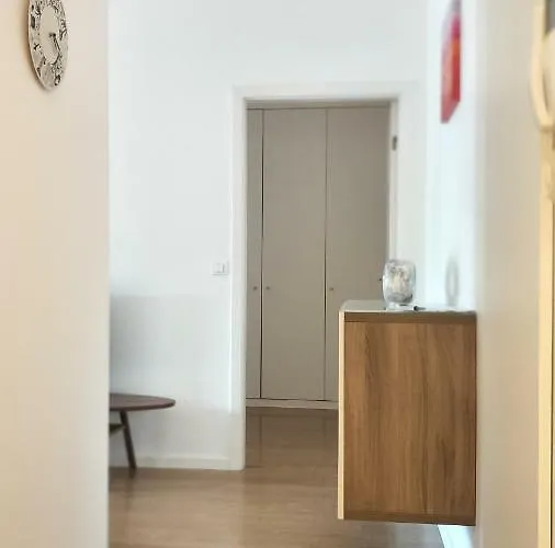 Lisbon Apartment -Free Parking ליסבון